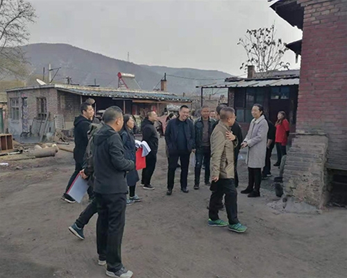 縣委、鎮(zhèn)府領(lǐng)導(dǎo)驗收工程